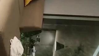 欧美日韩人妻激情-第一次与男友以外的男人在行使中车震!