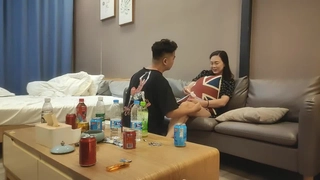 自拍无码精品在线观看-深谷で田植えをする稲作農家の巨乳嫁 観月しおり的的!
